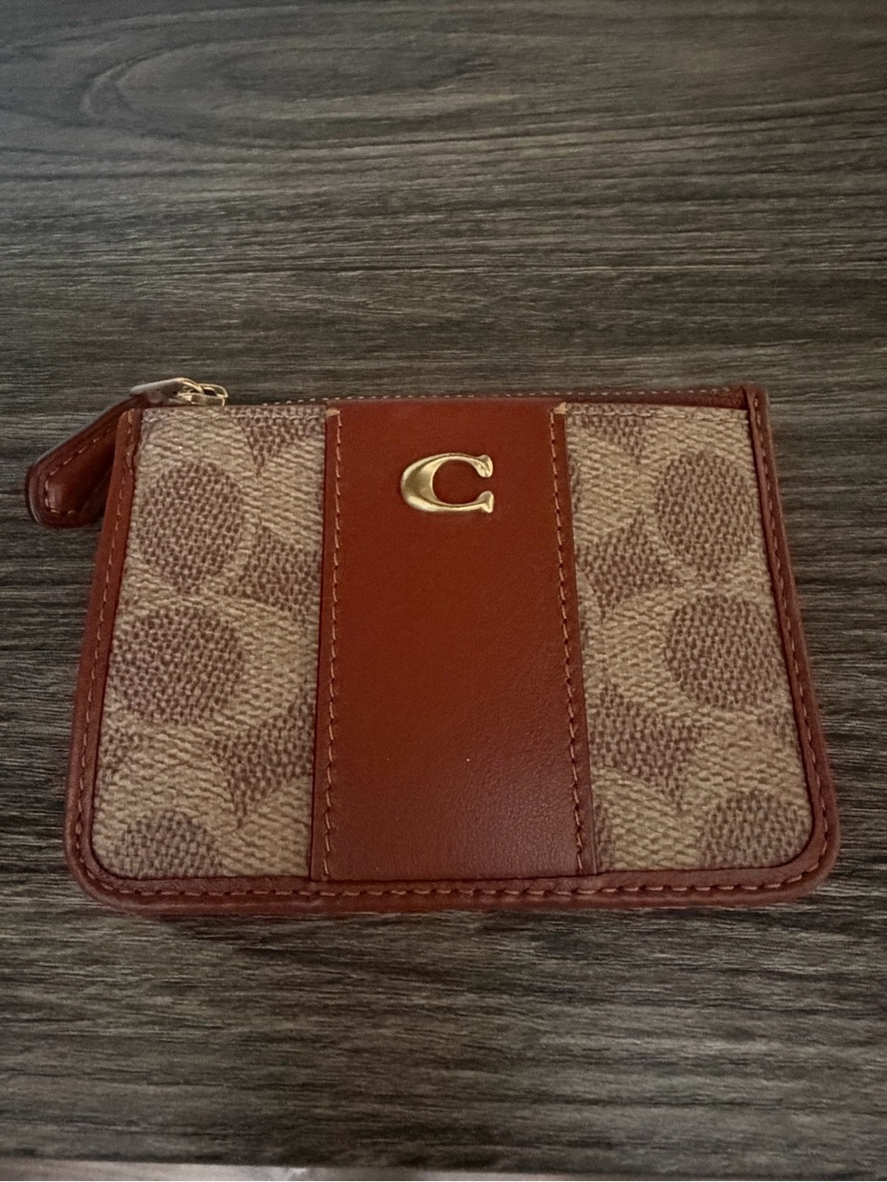 Coach Essential Mini ID Card Case In Signature monogram